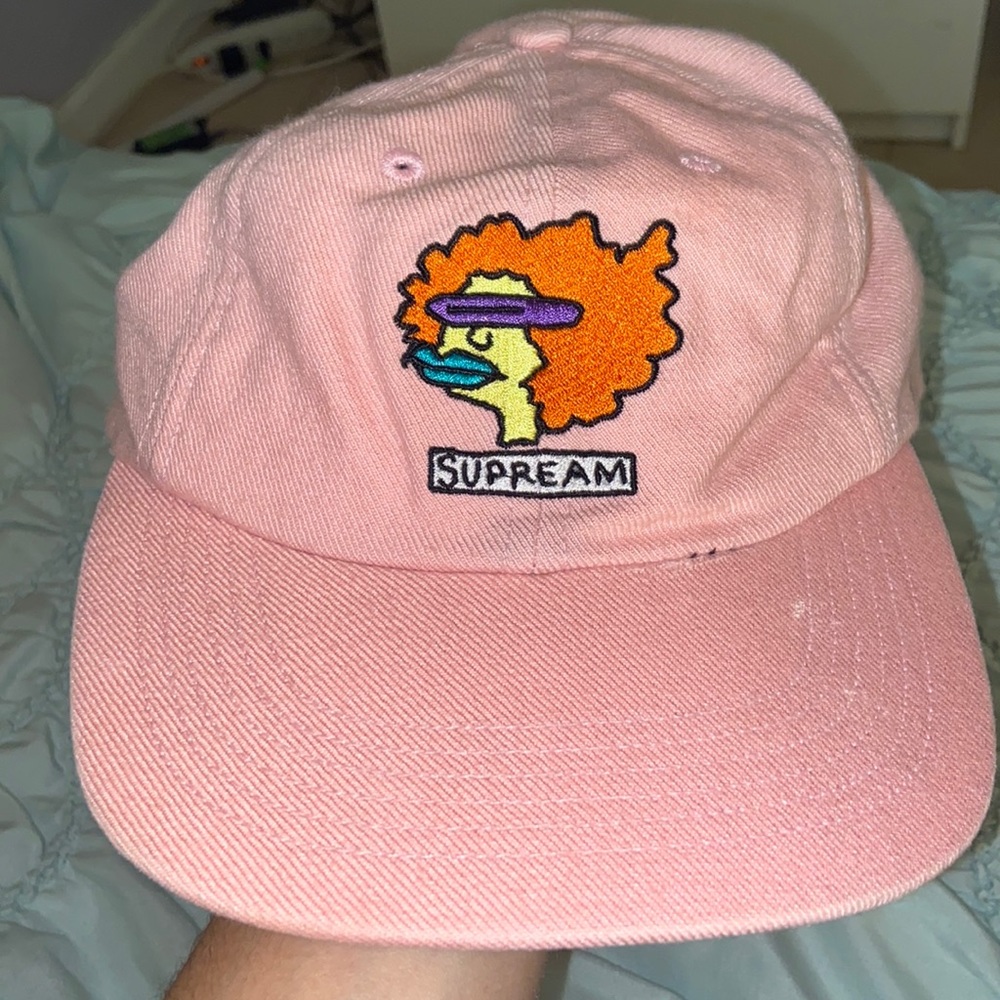 Supreme hat never worn